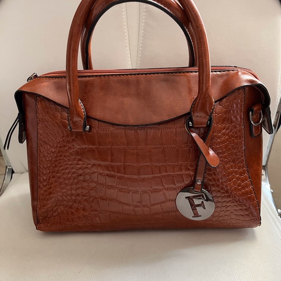 Faux leather handbag - Picture 1 of 3